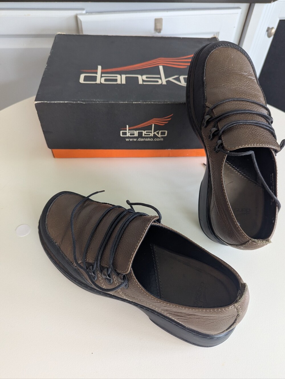 Unisex Dansko Brown Leather Tie Shoes NWT 39